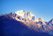 爬玉龙雪山可以戴隐形吗 爬玉龙雪山能戴隐形吗